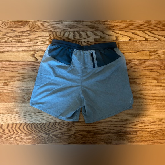 Nike running shorts - Picture 3 of 3